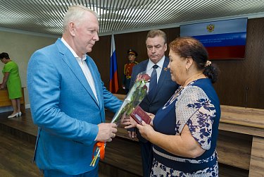 Ни один из них не отступил ни на шаг…